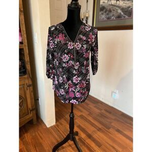 Late August ladies floral blouse zipper‎ front 3/4 sleeves size medium